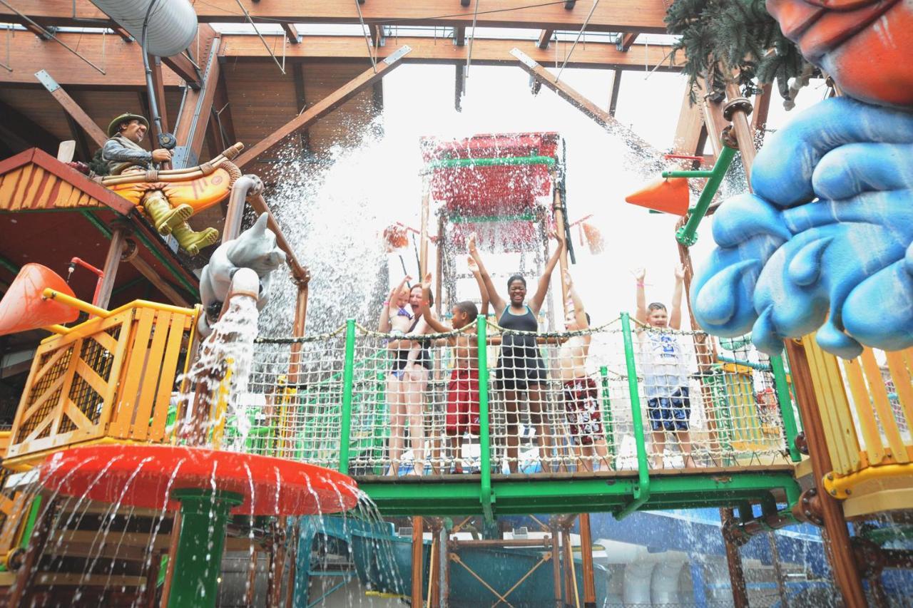 Six Flags Great Escape Lodge & Indoor Waterpark Queensbury Exteriör bild