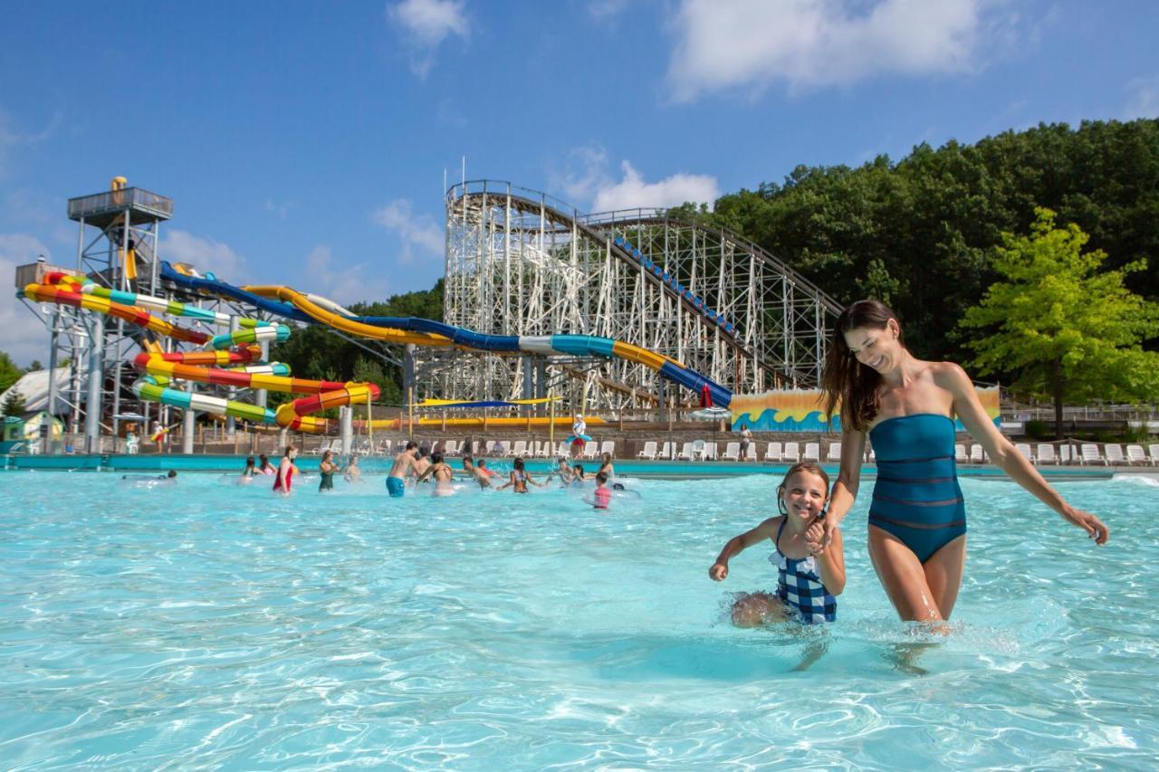 Six Flags Great Escape Lodge & Indoor Waterpark Queensbury Exteriör bild