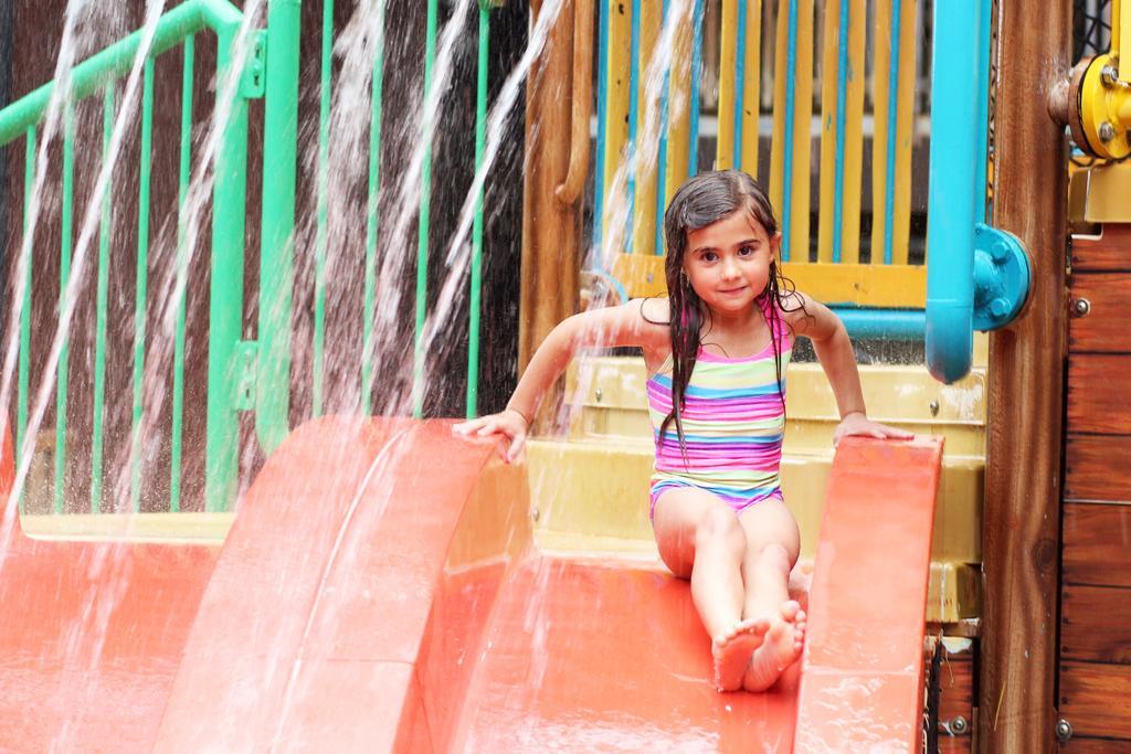 Six Flags Great Escape Lodge & Indoor Waterpark Queensbury Exteriör bild